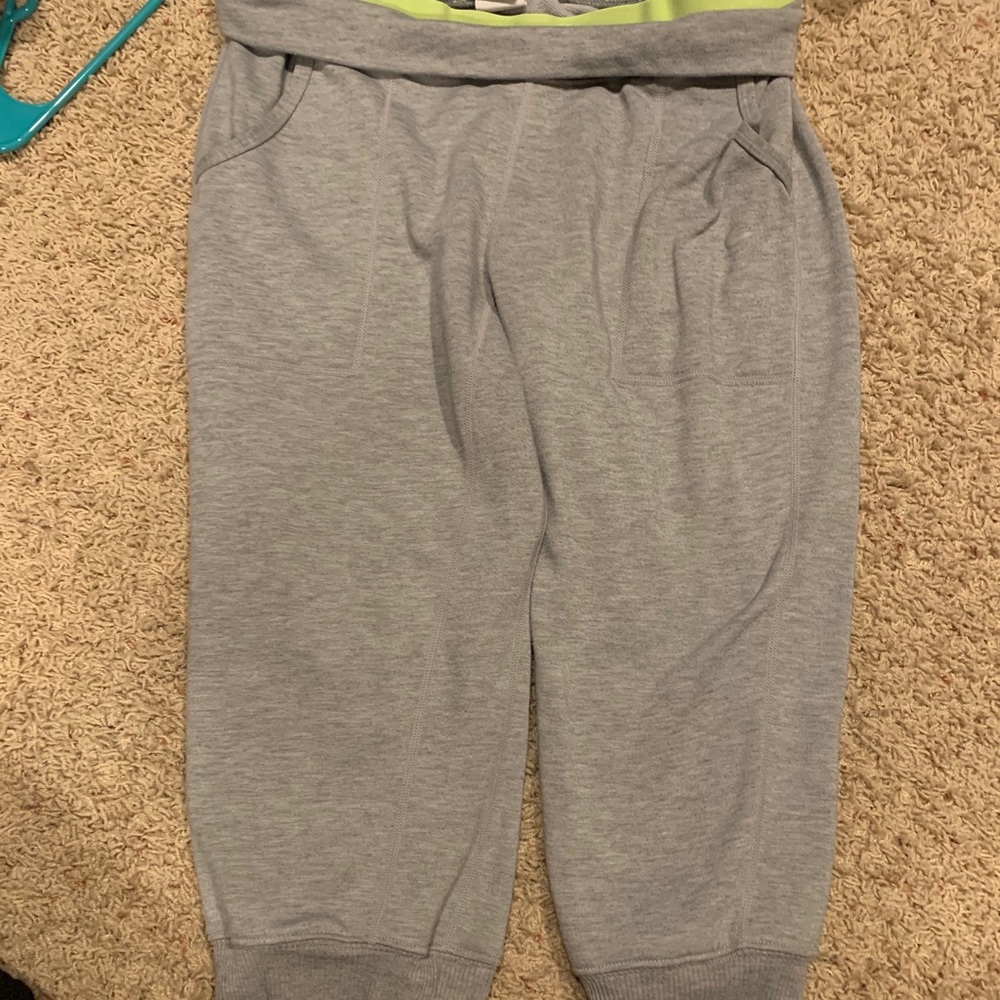 Nike capri sweatpants